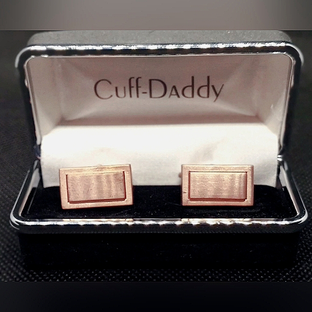 New In Box Cuff-Daddy Cuff Links